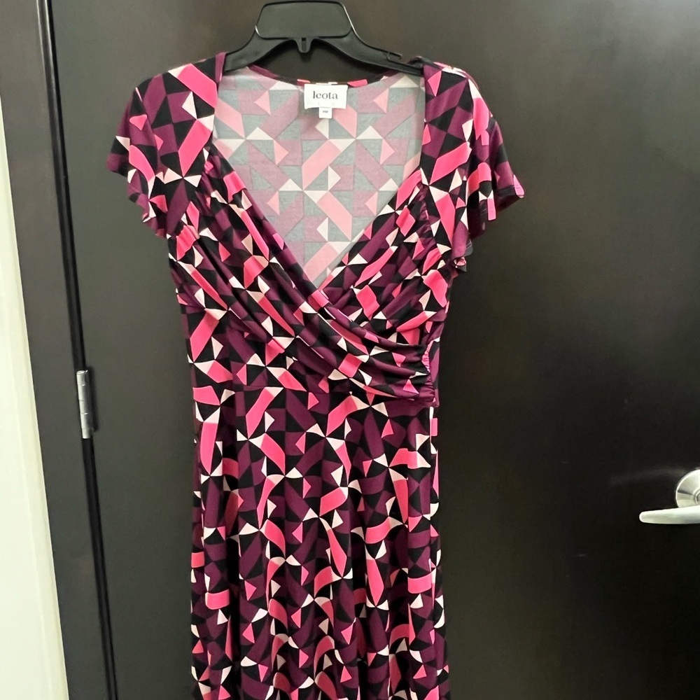 Leota Women's Geometric Pink and Purple Dress